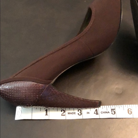 BCBGIRLS Brown Leather Heels size 8B - Picture 8 of 8